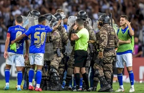 Árbitro diz ter sido ofendido por Pezzolano: 'ladrão, vocês são todos ladrões'