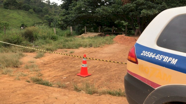 Homem é encontrado morto com perfuração na cabeça em uma estrada da  zona rural de Rio Vermelho