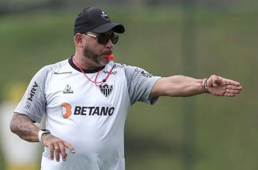 Turco vê Galo muito preparado para a final e tem na cabeça time ideal