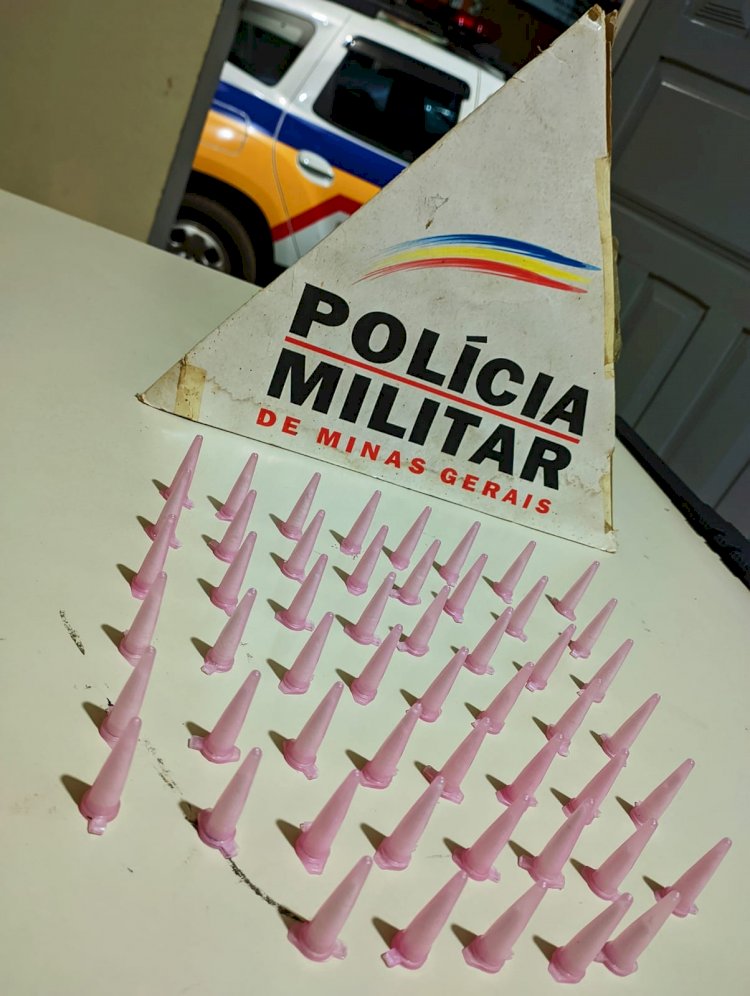 Durante operação, Militares de Materlândia, apreendem drogas e recuperam veículo roubado.   