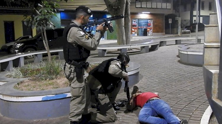 Polícia Militar realiza simulação de explosão de caixa eletrônico em Sabinópolis.