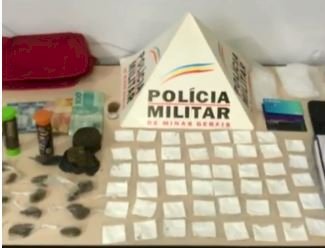 PM de Rio Vermelho realiza a prisão de traficante e apreende grande quantidade de drogas e materiais para o tráfico