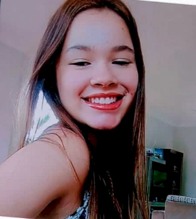 Uma adolescente de apenas 15 anos de idade morreu após sofrer um acidente de moto na MG417, em Mendes Pimentel.