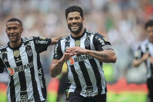 Hulk faz dois, Galo desbanca Flu e volta a vencer no Mineirão após 88 dias