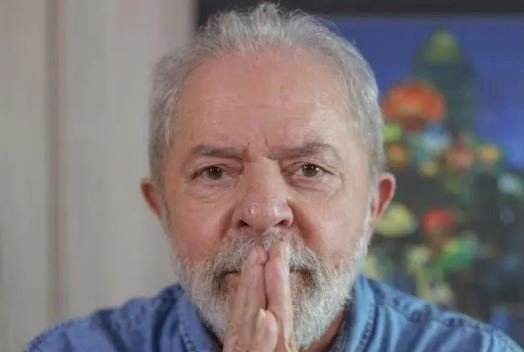 No dia de Aparecida, Lula publica carta ao público religioso