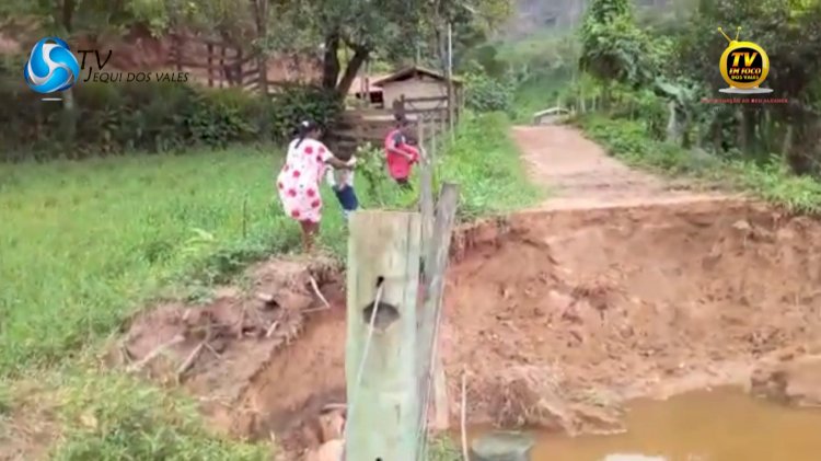 MORADORES COBRAM SOLUÇÃO PARA PONTE QUE FOI LEVADA PELA CHUVA HÁ QUASE 20 DIAS  EM ZONA RURAL DE SABINÓPOLIS. 