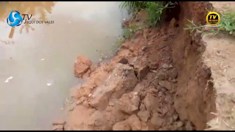 MORADORES COBRAM SOLUÇÃO PARA PONTE QUE FOI LEVADA PELA CHUVA HÁ QUASE 20 DIAS  EM ZONA RURAL DE SABINÓPOLIS. 