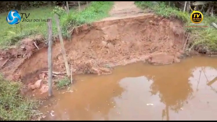 MORADORES COBRAM SOLUÇÃO PARA PONTE QUE FOI LEVADA PELA CHUVA HÁ QUASE 20 DIAS  EM ZONA RURAL DE SABINÓPOLIS. 