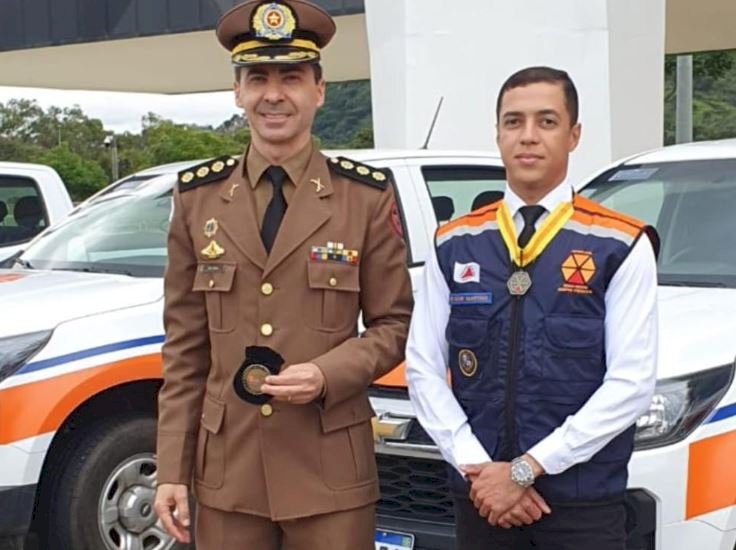 Militares da 8ª RPM são agraciados com as medalhas de Mérito da Defesa Civil e medalha dos 45 anos da Defesa Civil do Estado