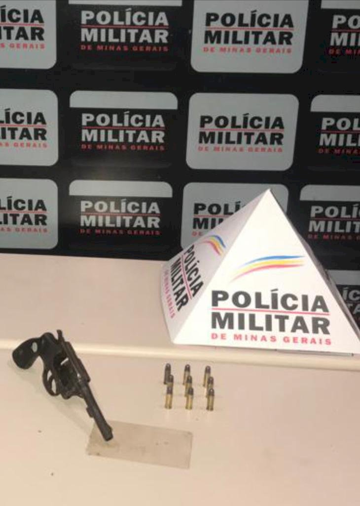 MILITARES DO 65º BATALHÃO APREENDEM ARMA DE FOGO E PRENDE SUSPEITO DE DISPAROS EM GUANHÃES, NO BAIRRO ALVORADA.