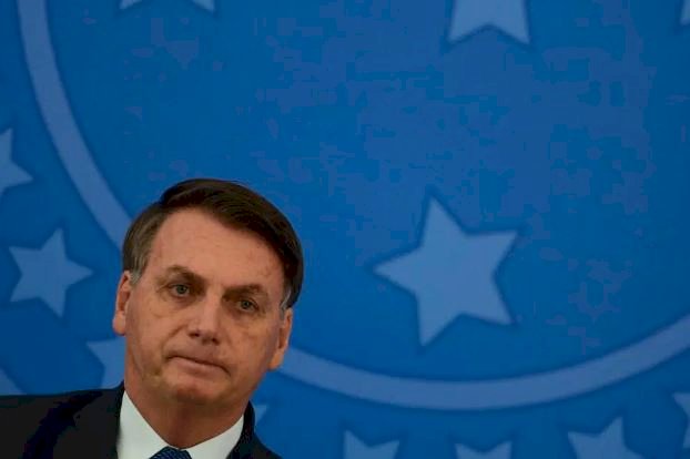 Nas redes, Bolsonaro volta a publicar ações de seu governo, que já acabou