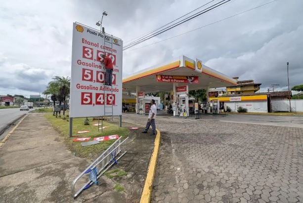 Ministério da Justiça notifica postos por reajuste da gasolina, sem incluir MG