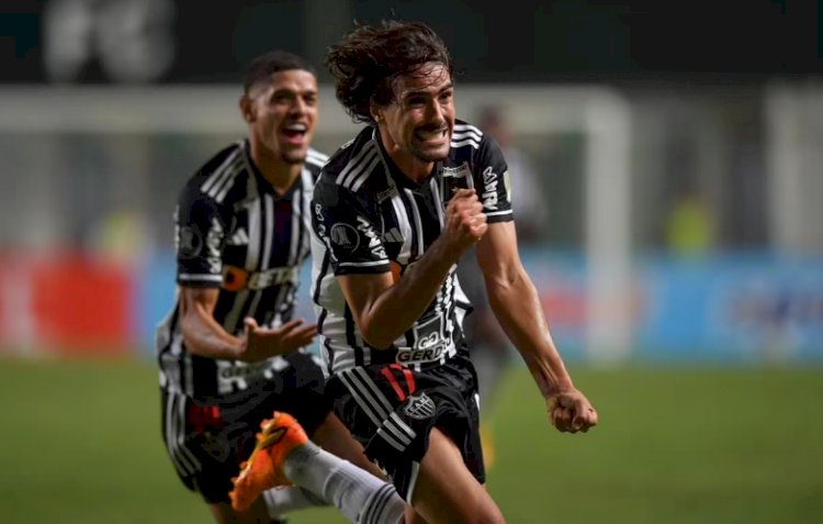 Igor Gomes brilha, Galo vence Alianza e conquista os primeiros pontos no Grupo G