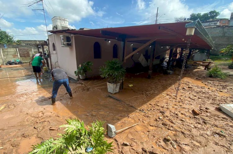 'Perdemos tudo, menos a vida', diz família atingida por forte chuva em Contagem