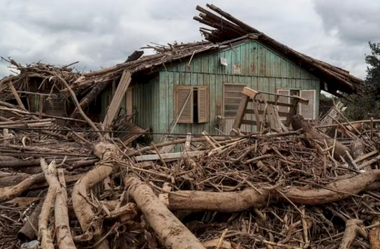 Número de moradores fora de casa após temporais no RS é superior à população de oito capitais no Brasil