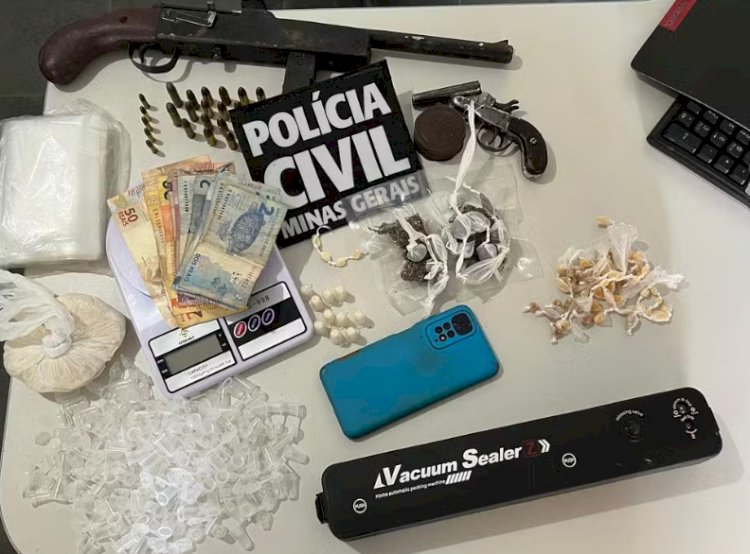 PC prende três e apreende armas, munições, dinheiro e drogas durante operação em Tumiritinga