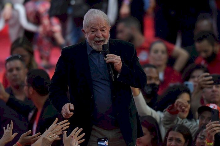 Ainda vou voltar muitas vezes para Minas', promete Lula ao justificar ausência em 2023