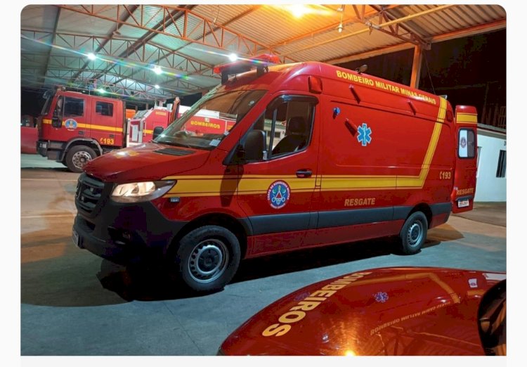 VENDA NOVA Idoso é resgatado por vizinhos instantes antes de casa desabar em BH