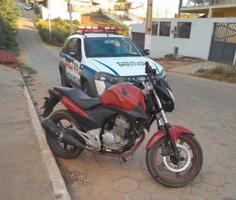 Moto furtada em Taiobeiras é encontrada pela Polícia Militar em Araçuaí