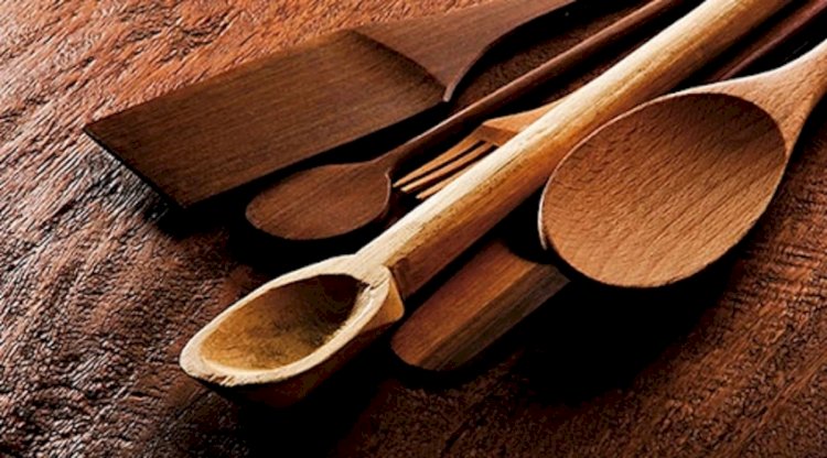 Fim da colher de pau? Foco de contaminação por fungos e bactérias, utensílio deve sair das cozinhas