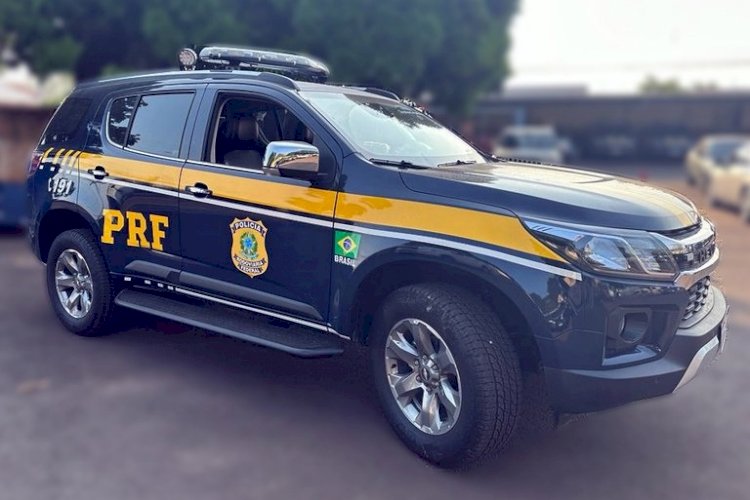 PRF apreende drogas e prende motorista em Rio Casca (MG)