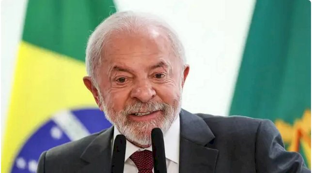 Lula inclui população LGBT+ no plano de governo, mas não apresenta propostas
