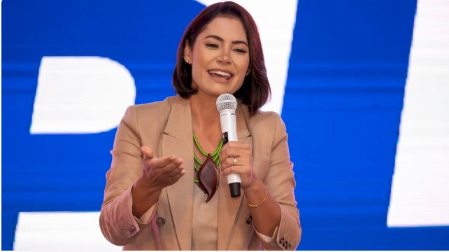 Michelle Bolsonaro fará lives semanais às sextas-feiras a partir desta semana