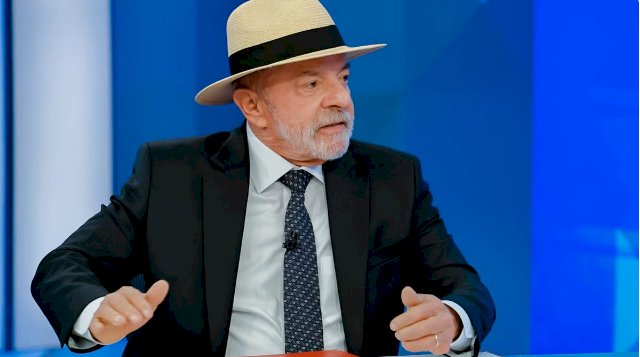 Lula ignora fim da escala 6x1 e soberania nacional em sabatina do Jornal Nacional