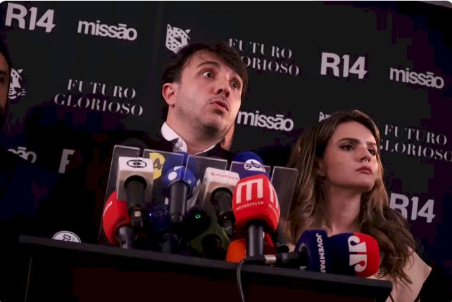 Meta derruba perfis de Renan Santos a pedido de Toffoli