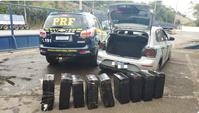 Perseguição na BR-267 termina com apreensão de 230 kg de maconha em Juiz de Fora