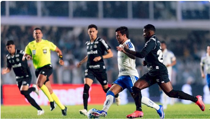 Análise: Com marcação frouxa no meio e defesa exposta, Cruzeiro foi presa fácil para o Santos