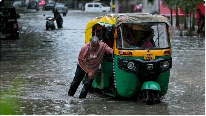 Tempestades matam 56 no norte da Índia; chuva é 8 vezes acima da média
